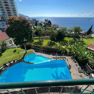 Luxury Oceanfront At Reid's Gardens Apartment